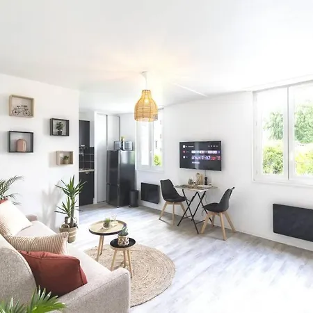 L'authentique *studio *parking Prive* *wifi*calme Lourdes